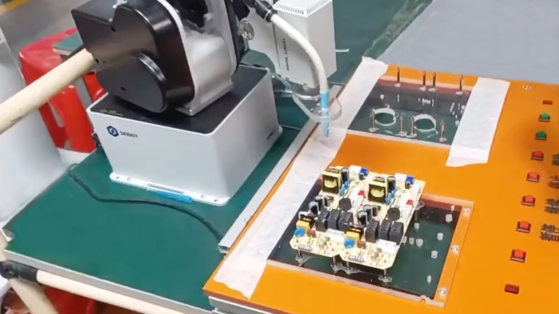 越疆,越疆科技,越疆機器人,越疆官網,dobot,協作機器人,越疆協作機器人,協作機械臂,協作機械手,自動化機械臂,協作機器人品牌,協作機器人制造商,協作機器人研發,具身智能機器人,機械臂,協作機器人,3C制造行業應用,自動化解決方案,生產質量,生產成本,柔性化生產,智能終端生產,全場景精密制造新模式,零部件加工,電子元件精密制造,電容涂膠,功能和外觀檢測、插裝與固定（THT）