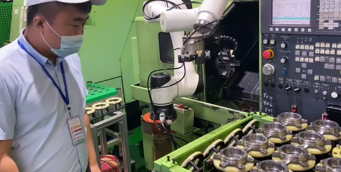 越疆,越疆科技,越疆機器人,CR系列協作機器人,六軸協作機器人,人機協作機器人,CR3,CR5,CR7,CR10,CR12,CR16,CR20A,六軸機器人公司、CNC 機床上下料